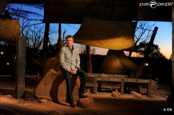Denis Brogniart dans Familles d'explorateurs