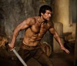  Entre le nouveau Superman Henry Cavill (ici dans  Immortals , à paraître en novembre 2011) et la cavalière britannique star Ellen Whitaker, une belle romance est née... 