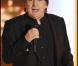 Serge Lama est venu faire une surprise à Enrico Macias, invité d'honneur de Vivement dimanche, mercredi 2 mars. La diffusion est prévue sur France 2, dimanche 6 mars.