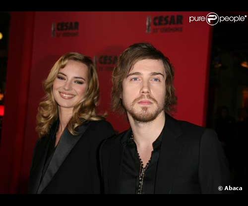 Louise Bourgoin fait la promo de Julien Doré