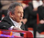 Michel Drucker, sur le plateau de Vivement dimanche, lors de l'enregistrement du mercredi 2 mars.