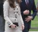 Kate Middleton et le prince William étaient en visite à Belfast le 8 mars 2011, où ils ont notamment démontré leurs aptitudes pour le lancer de crêpe et le planter de poteau.