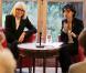 Rachida Dati et Mireille Darc le 8 mars 2011 à Paris pour une conférence débat sur les cancers féminins, lors de la journée internationale de la femme