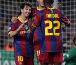 Eric Abidal, atteint d'une tumeur au foie, sera opéré à Barcelone jeudi 17 mars 2011. L'international français a reçu d'innombrables témoignages de sympathie dans cette épreuve.
