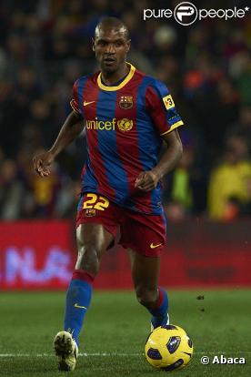 Eric Abidal, atteint d'une tumeur au foie, sera opéré à Barcelone jeudi 17 mars 2011. L'international français a reçu d'innombrables témoignages de sympathie dans cette épreuve.