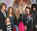 Billy Ray Cyrus en famille lors de la première d'Hannah Montana : The Movie à Los Angeles en avril 2009 