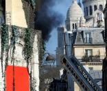 L'Elysée Montmartre en flammes, à Paris, le 22 mars 2011