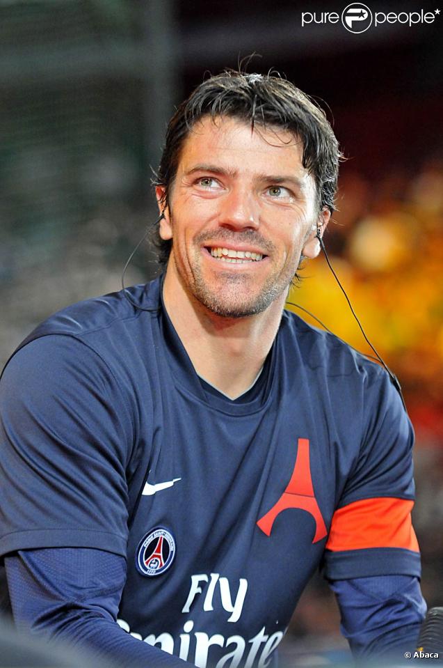 Grégory Coupet à l'occasion du tournoi de futsal organisé par RTL au Palais Omnisport de Paris Bercy, le 27 mars 2011.