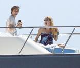 Kate Hudson : Sur un yacht, elle profite de sa grossesse avec ses amours !