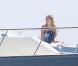Kate Hudson enceinte, son fils Ryder et son chéri Matthew Bellamy sur un yacht à Los Cabos, le 9 mars 2011