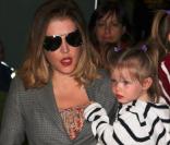 Lisa-Marie Presley : Très amincie, la fille du King est une maman fashion !