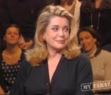 Julien Doré et Catherine Deneuve sur le plateau de  Taratata , France 4, le 5 avril 2011.