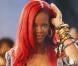 Rihanna adore jouer avec ses cheveux. Du très long au très court... Elle ose toutes les extravagances !