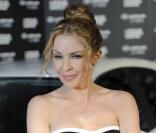 Kylie Minogue à Londres à l'O2 Arena a posé avec la Lexus dont elle est ambassadrice. Et a clôturé sa tournée en beauté