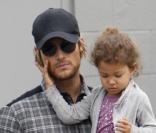  Gabriel Aubry et sa fille Nahla à Los Angeles en mars 2011 