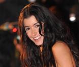 L'album  Appelle-moi Jen  de Jenifer ne fait pas un carton dans les bacs... Dans une interview au  Midi Libre , la chanteuse se dit blessée par les remarques de certains médias.