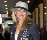 L'ex-top model Christie Brinkley aime toujours autant prendre la pose. Surtout lorsqu'elle se trouve à L'Ambassador Theatre où elle joue dans la comédie musicale Chicago. New York, 16 avril 2011 
