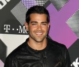  Jesse Metcalfe lors de la soirée de lancement du nouveau T-Mobile Sidekick 4G à Beverly Hills le 20 avril 2011 
 &nbsp; 