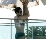 Sarah Jessica Parker bronze en Californie. 17 avril 2011