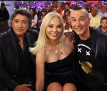 Frédéric François, Ornella Muti et Arturo Brachetti lors de l\'enregistrement de l\'émission Vivement Dimanche spéciale Italie diffusée le 1er mai 2011