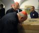 Le corps du Pape Jean-Paul II, exhumé au Vatican, le 20 avril 2011, en vue de sa béatification.