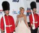 Paris Hilton se prend pour la belle Kate Middleton devant un parterre de stars !