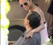 La très belle Halle Berry retrouve le mythique Billy Dee Williams sur la terrasse du restaurant Pana & Vino, à West Hollywood, le 27 avril 2011.