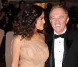 Salma Hayek et François-Henri Pinault lors du MET Ball organisé à New York le 2 mai 2011 