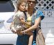 Halle Berry en tête à tête avec son trésor Nahla lors d'une virée shopping à Beverly Hills. Le 3 mai 2011 