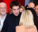 Reese Witherspoon et Robert Pattinson lors de l'avant-première à Londres du film De l'eau pour les éléphants le 3 mai 2011 - Robert en fait des têtes ! 
