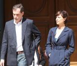Les comédiens Samuel Labarthe et Hélène Médigue assistent au dernier hommage rendu à Marie-France Pisier, en l'église Saint-Roch, à Paris, le 5 mai 2011.