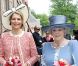 La princesse Maxima et la reine Beatrix : deux boute-en-train chapeautées !