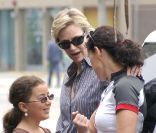 Janes Lynch, sa femme Lara Embry et sa belle-fille Haden Collette, à Los Angeles le 7 mai 2011