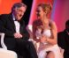 Robert de Niro et Uma Thurman lors de la cérémonie d'ouverture du 64e festival de Cannes le 11 mai 2011