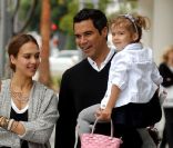 Jessica Alba en famille en mai 2011