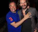 Thomas Herve et Frédéric Beigbeder lors de la soirée Canal + sur la place de la Castre à Cannes le 13 mai 2011 