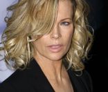 Kim Basinger jouera dans le premier long métrage de du réalisateur Steven Christopher Young, Over The Wall. 