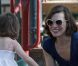 Milla Jovovich et sa fille Ever s'amusent au parc à Los Angeles le 29 avril 2011.