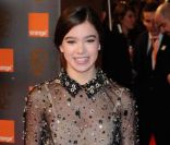 Hailee Steinfeld devient la nouvelle image de la maison Miu Miu 