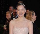 Hailee Steinfeld devient la nouvelle image de la maison Miu Miu 