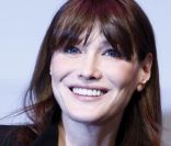 Carla Bruni-Sarkozy au centre Pompidou, le 17 mai 2011, lors d\'un colloque sur l\'illettrisme organisé par la fondation éponyme de la first lady.