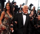 Barbara Gandolfi et Jean-Paul Belmondo lors de la projection du documentaire Belmondo, itinéraire..., le 17 mai 2011, dans le cadre du 64e festival de Cannes.