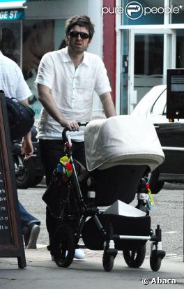 Noel Gallagher se promène en famille