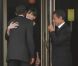 Carla-Bruni Sarkozy (enceinte de son 2e enfant) et son époux Nicolas  Sarkozy sur le perron du restaurant Le Ciro's, à Deauville, le 26 mai  2011. Barack Obama les embrasse. 