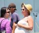 Pink, très enceinte, retrouve quelques amis, à Malibu le 28 mai 2011.