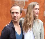 Calogero et son amie au tournoi de Roland-Garros, le lundi 30 mai 2011.