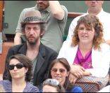 Arthur H et sa femme au tournoi de Roland-Garros, le lundi 30 mai 2011.