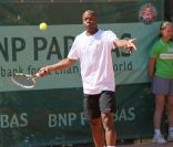 Sylvain Wiltord a perdu contre Eddy Murté en 1/4 de finale lors du Trophée des Personnalités organisé par Framboise Holtz à Roland Garros, le 1er juin 2011