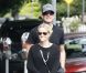 Reese Witherspoon : elle a récupéré sa jambe !