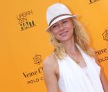 Naomi Watts lors du match de polo caritatif organisé au profit d\'Haïti le 5 juin 2011 à New York